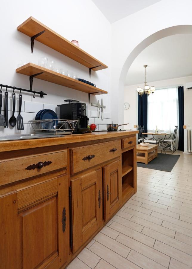 Classy 2 Bedroom Apartment In City Center Букурещ Екстериор снимка