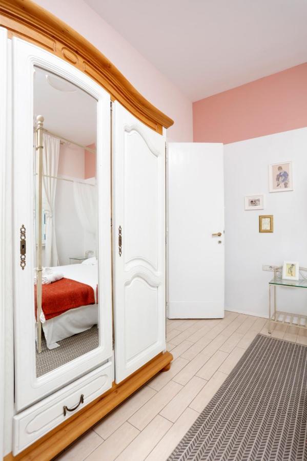 Classy 2 Bedroom Apartment In City Center Букурещ Екстериор снимка