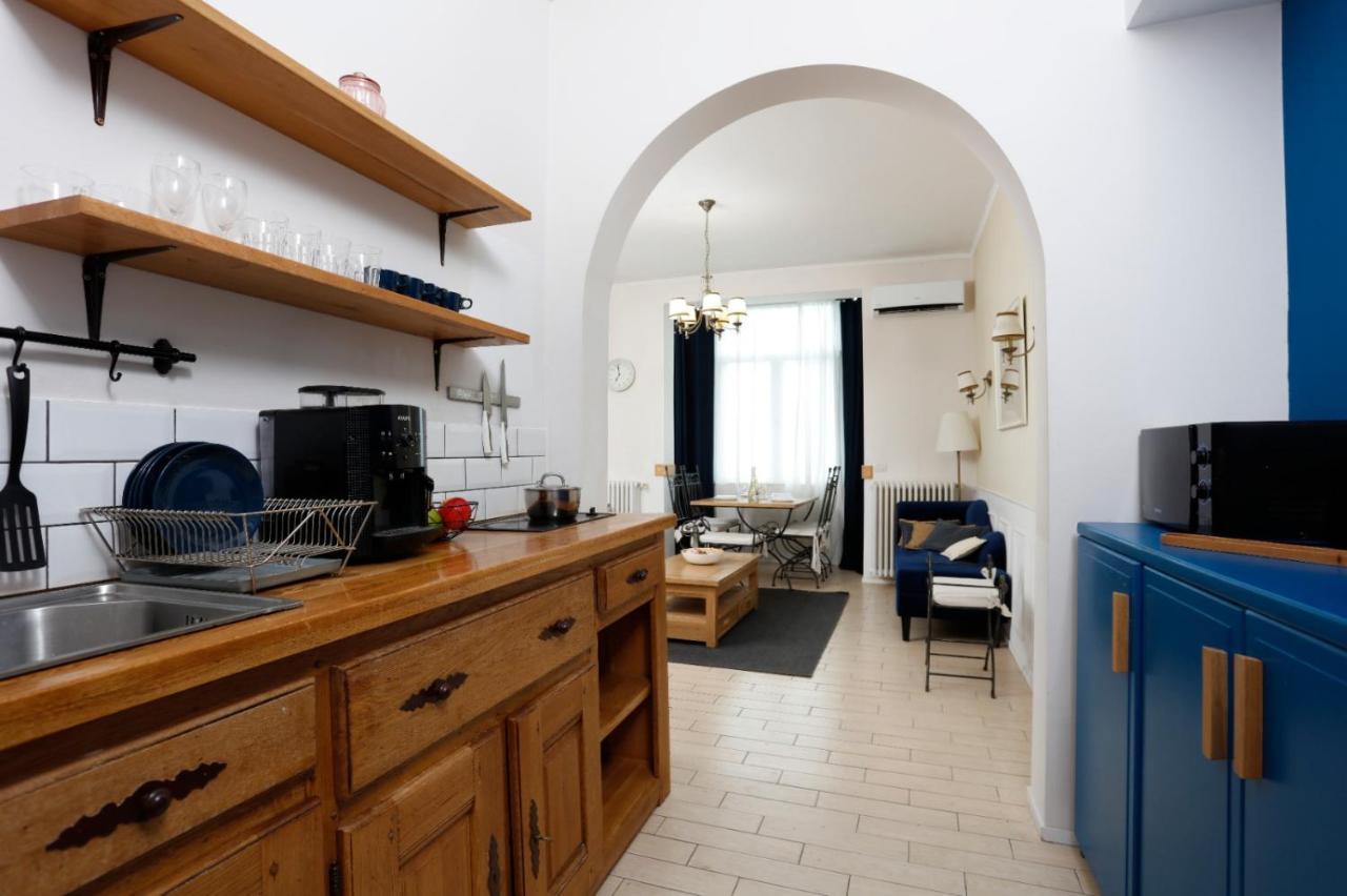 Classy 2 Bedroom Apartment In City Center Букурещ Екстериор снимка